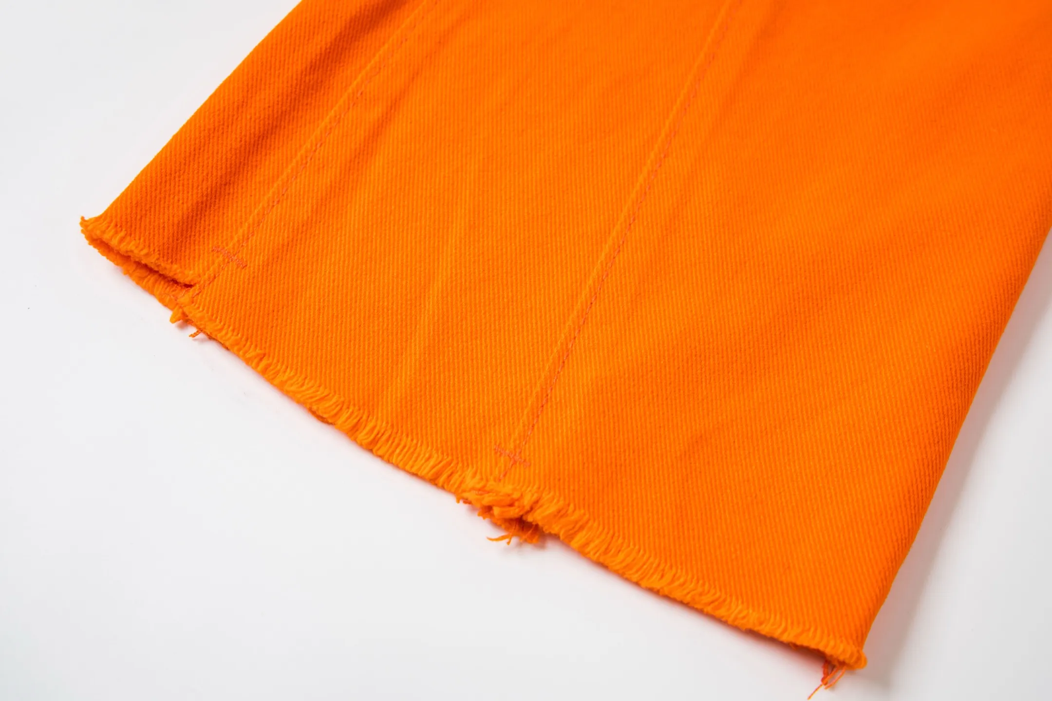 #8204 P230💰 GALLERY DEPT. Vintage spliced orange cross loose washed flared jeans - truly restore the ultimate texture of Vintage - original hardware accessories washed and other elevators, QR code analysis are all purchased from the original factory, high degree of restoration, you are welcome to compare with a certain product~ - Three-dimensional version Loose and comfortable, not picky about the figure, taller and slimmer, factory Seiko, original quality control, same style for men and women, can be matched with couples, versatile recommendation, must-have jeans for all seasons -Size: 28 30 32 34 36